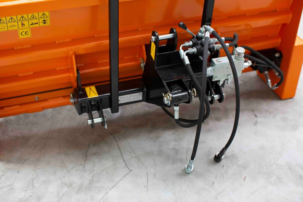 Válcový sypač VSN-140