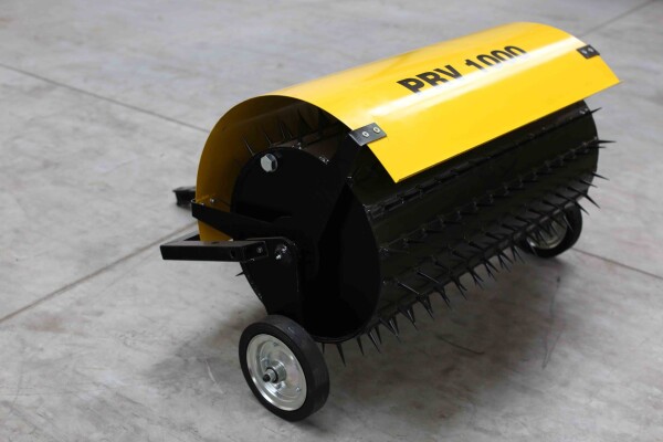 PRV-1200 provzdušňovací válec tažený